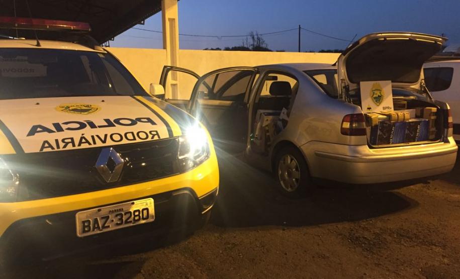 Abordagens na PR 323 resultam em mercadorias apreendidas e veículo recuperado