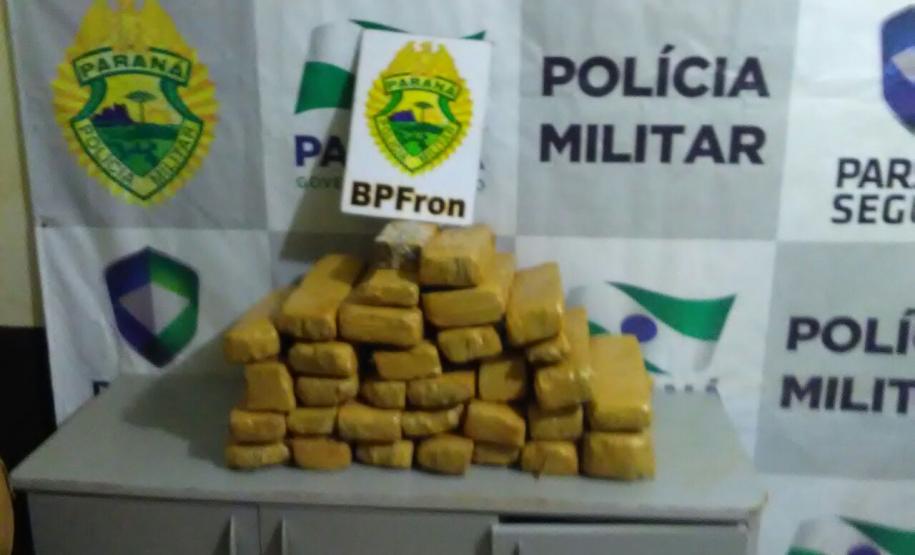 Adolescente é encaminhado por equipe do BPFron após ser flagrado com 38 quilos de maconha em Cascavel