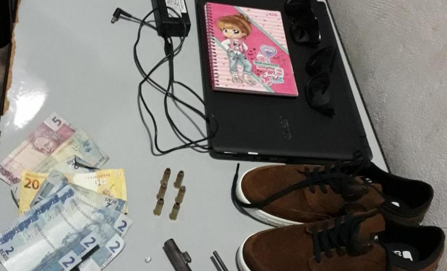 Trio é encaminhado durante ação da PM em Umuarama (PR); arma de fogo é apreendida