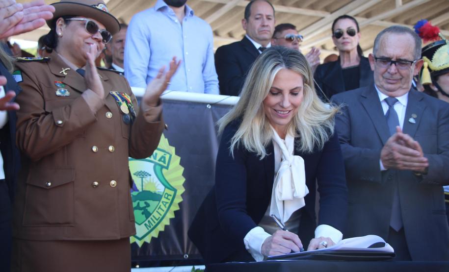 Curitiba, 21 de abril de 2018. Solenidade Tiradentes Comandante da PMPR Coronel Audilene Rosa de Paula Dias Rocha  Governadora Cida Borghetti Deputado Rubens Recalcatti