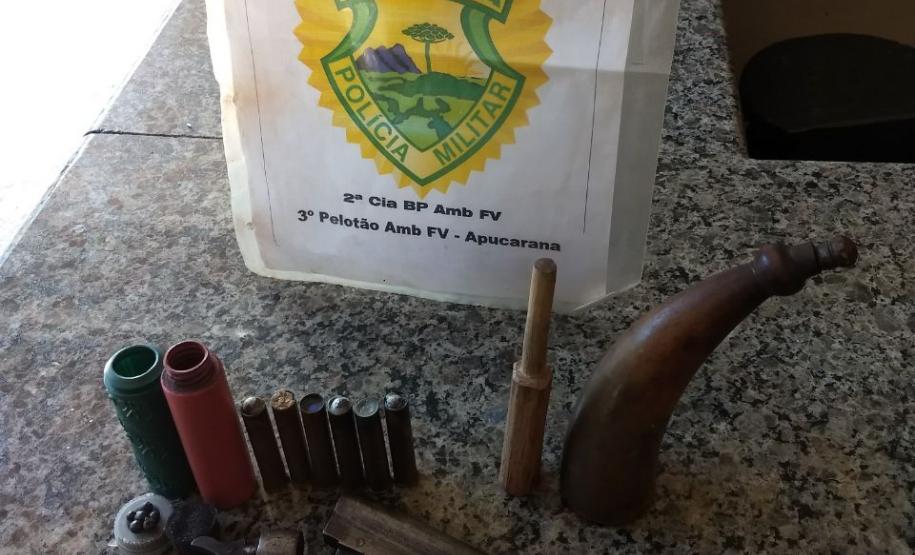Equipe da Polícia Ambiental apreende garrucha e munições em Lidianópolis (PR)