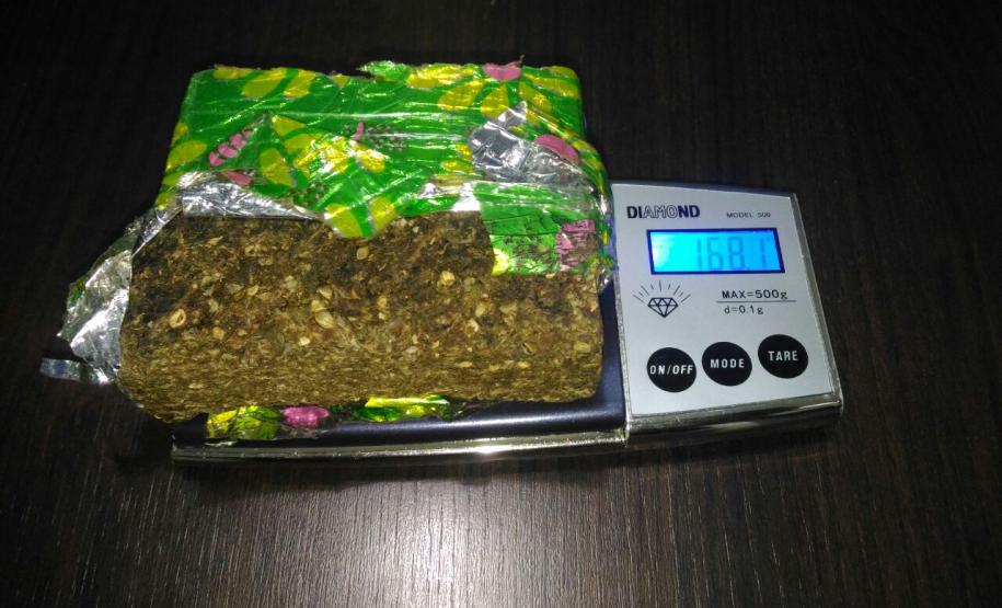 PM apreende garrucha e drogas em duas ocorrências no Sudoeste do PR