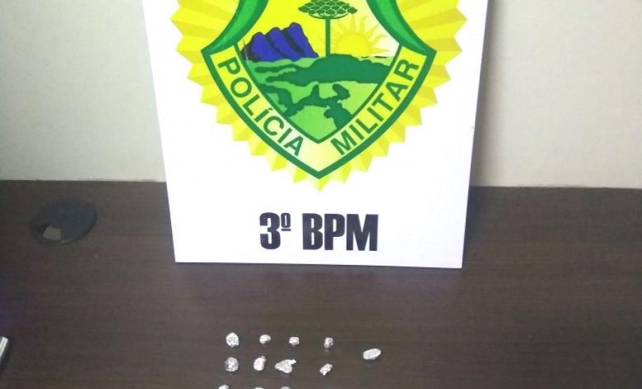 PM apreende garrucha e drogas em duas ocorrências no Sudoeste do PR