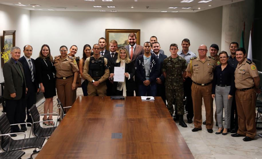 Cida autoriza 14 novas vagas para o curso de formação de oficiais da PM Cida autoriza 14 novas vagas para o curso de formação de oficiais da PM