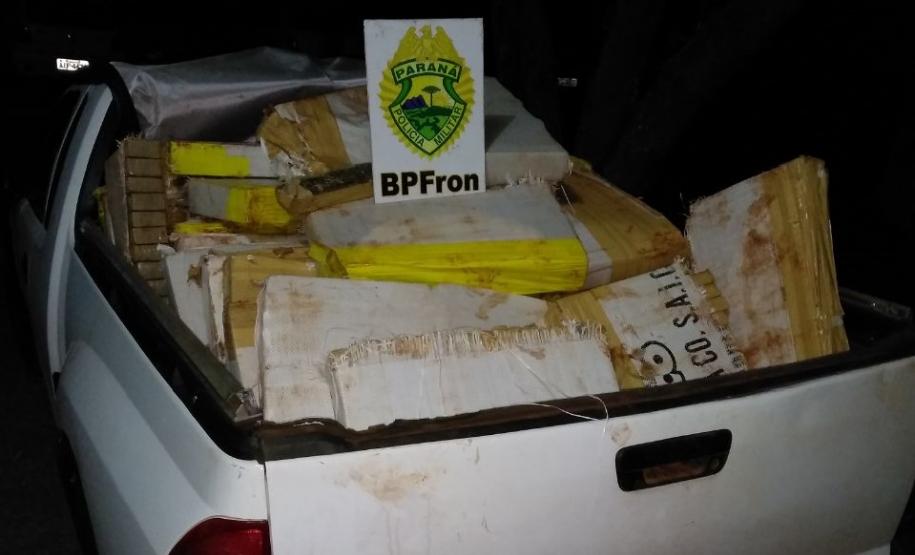Quase 1 tonelada de maconha é retirada de circulação em uma operação conjunta do BPFron e do BPAmb-FV no Oeste do Paraná Quase 1 tonelada de maconha é retirada de circulação em uma operação conjunta do BPFron e do BPAmb-FV no Oeste do Paraná