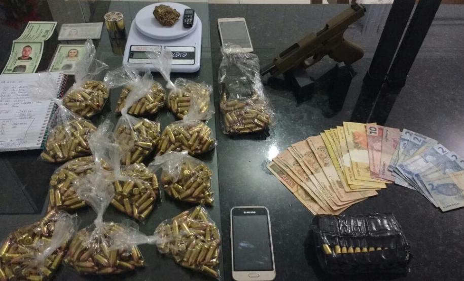 BOPE apreende quase 800 munições e uma pistola em Piraquara (PR), na RMC BOPE apreende quase 800 munições e uma pistola em Piraquara (PR), na RMC