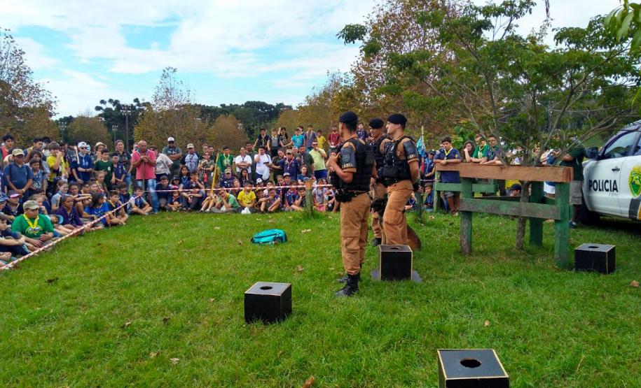 PM de Pato Branco participa de evento de escoteiros em Coronel Vivída, no Sudoeste do estado
