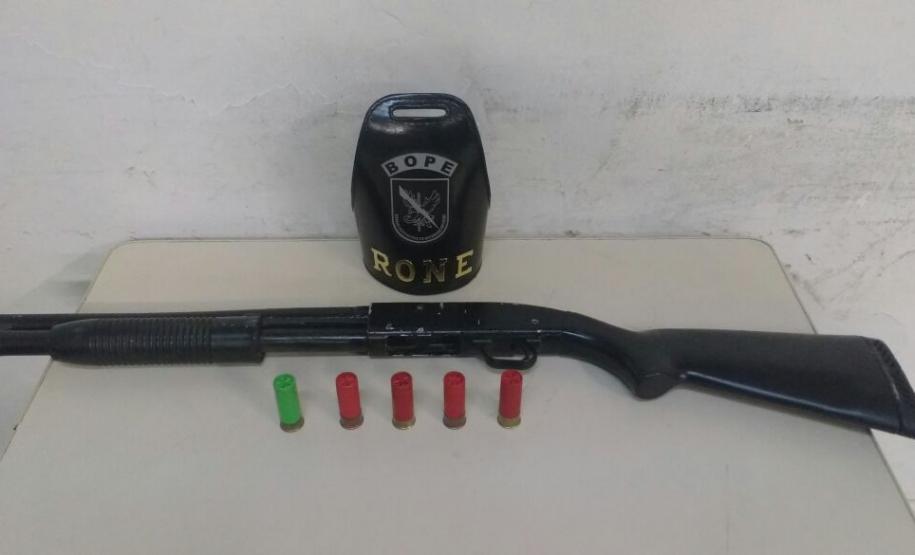 Espingarda é apreendida e homem acaba preso pelo BOPE no Tatuquara, em Curitiba