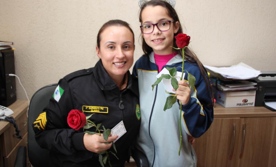 Curitiba, 11 de maio de 2018. Entrega de Flores em Homenagem ao Dia das Mães