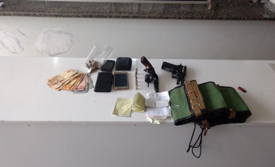 Policiais militares de Assis Chateaubriand apreendem maconha em caminhão durante Operação Tiradentes II; No Paraná foram 191 presos e 29 armas recolhidas