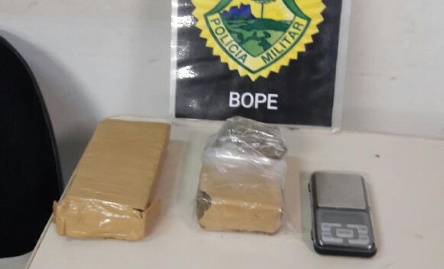 BOPE apreende quase dois quilos maconha em duas ocorrências e dois são presos no Cajuru, em Curitiba BOPE apreende quase dois quilos maconha em duas ocorrências e dois são presos no Cajuru, em Curitiba