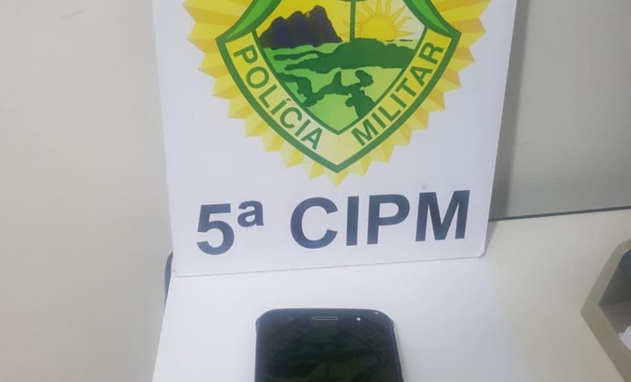 No Noroeste do PR, PM prende homens envolvidos em roubo de celulares No Noroeste do PR, PM prende homens envolvidos em roubo de celulares