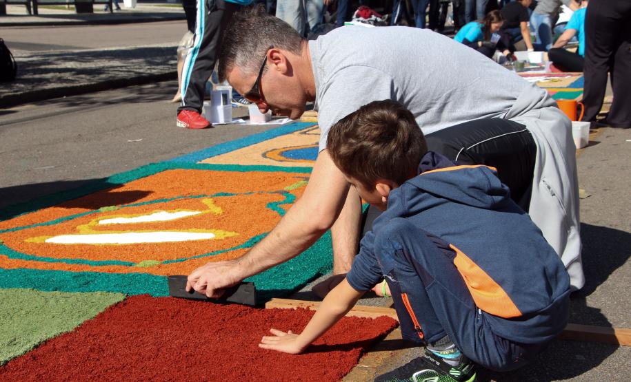 Curitiba, 31 de maio de 2018. Montagem do tapete Corpus Christi