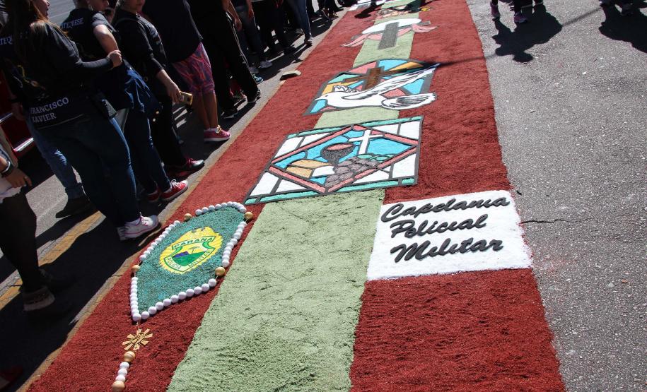 Curitiba, 31 de maio de 2018. Montagem do tapete Corpus Christi