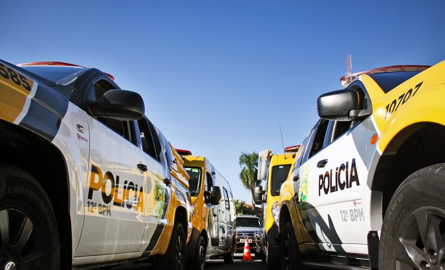 PM apreende mais de R$ 2 mil , arma de fogo e munições durante ação no Orleans, em Curitiba