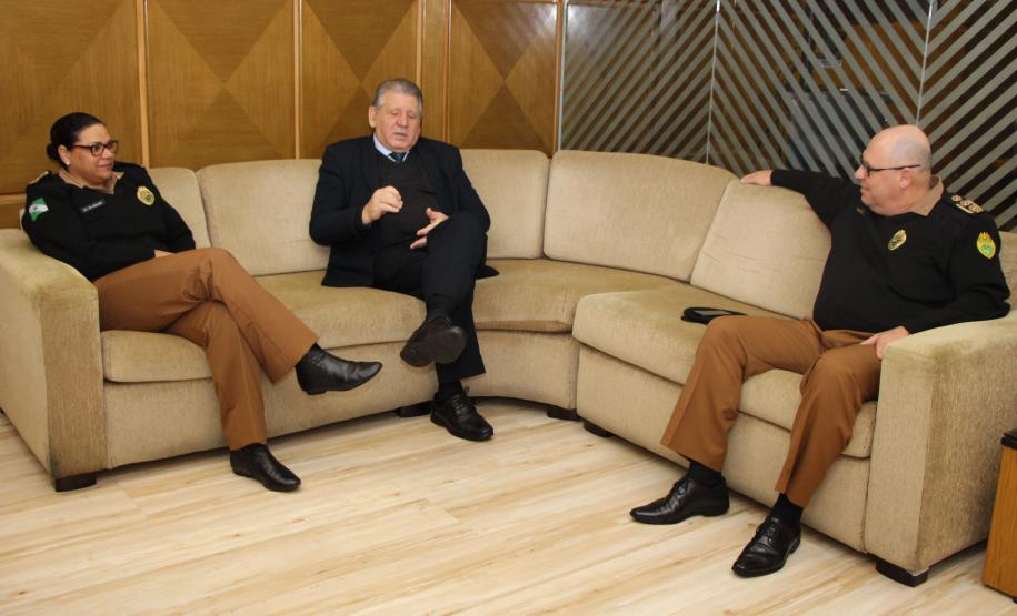 Chefe da Casa Civil do Paraná visita gabinete da Comandante-Geral da PM em Curitiba