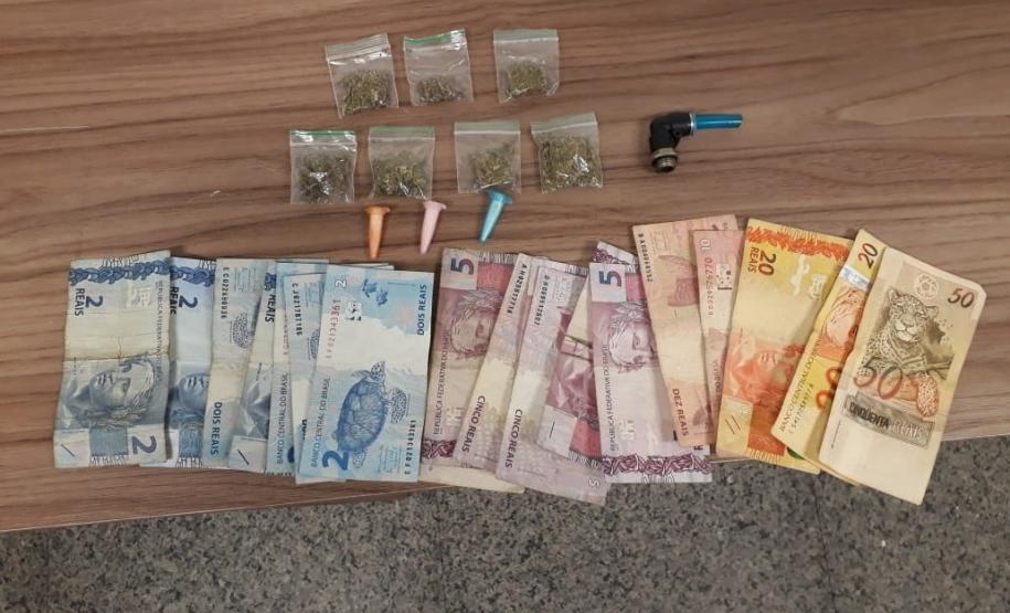 PM prende homem com drogas em São José dos Pinhais (RMC) PM prende homem com drogas em São José dos Pinhais (RMC)