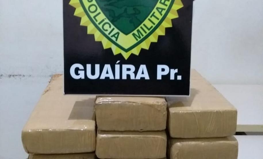 Suspeitos fogem de abordagem da PM e dispensam quase 20 quilos de maconha no Oeste do estado Suspeitos fogem de abordagem da PM e dispensam quase 20 quilos de maconha no Oeste do estado