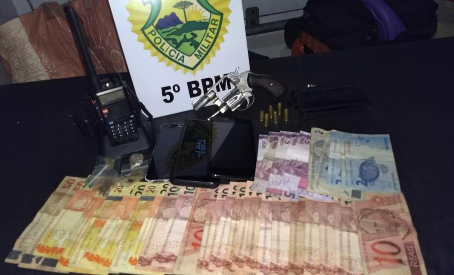 PM encaminha cinco homens e apreende revólver e drogas no Norte do estado PM encaminha cinco homens e apreende revólver e drogas no Norte do estado