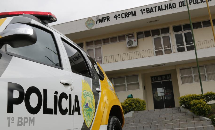 Policias militares de Ponta Grossa recuperam veículo roubado