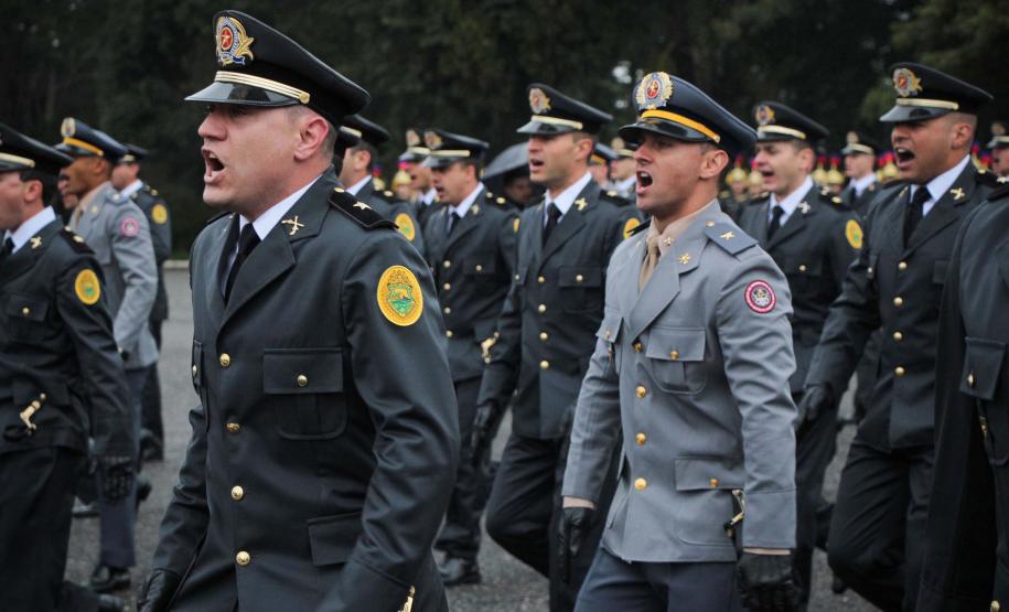 Curitiba, 15 de Junho de 2018.