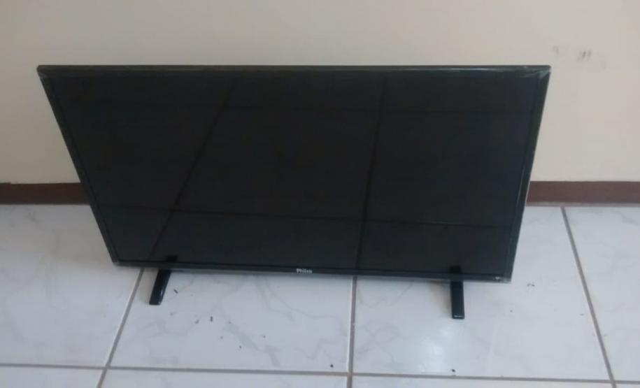 Na cidade da Lapa, policiais militares prendem mulher por furto Na cidade da Lapa, policiais militares prendem mulher por furto