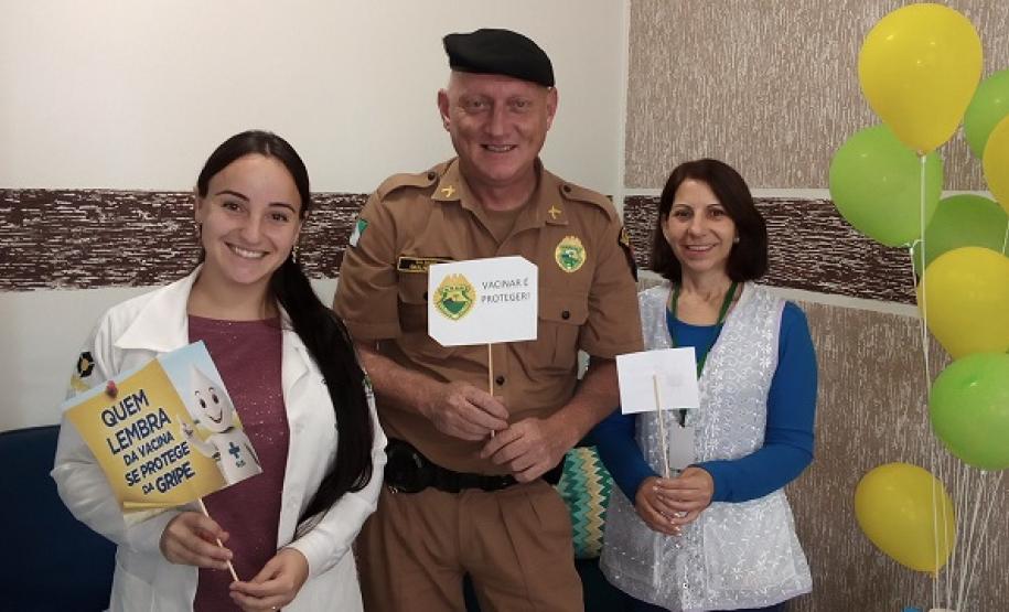 Policiais militares e seus familiares participam de campanha de vacinação em Guarapuava (PR)