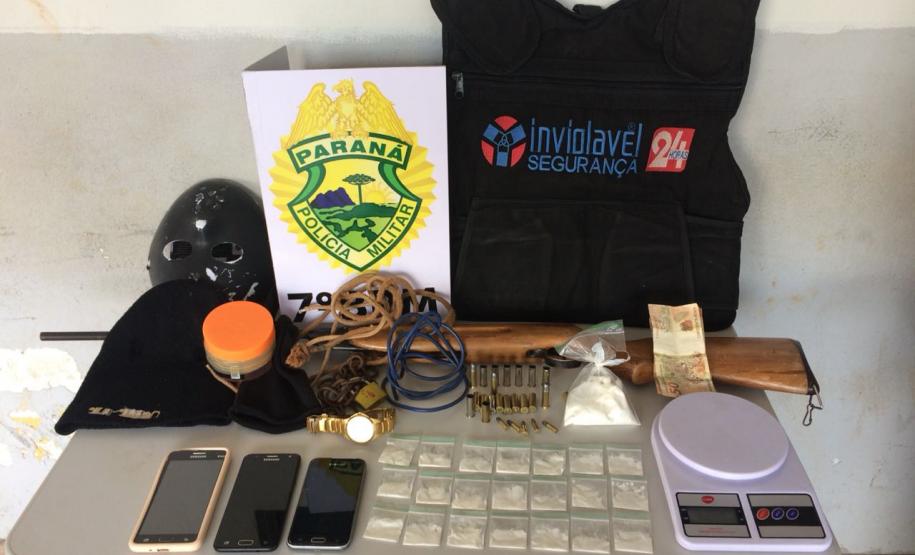 Em Rancho Alegre d’Oeste, três homens são presos por roubo a residência e cárcere privado Em Rancho Alegre d’Oeste, três homens são presos por roubo a residência e cárcere privado