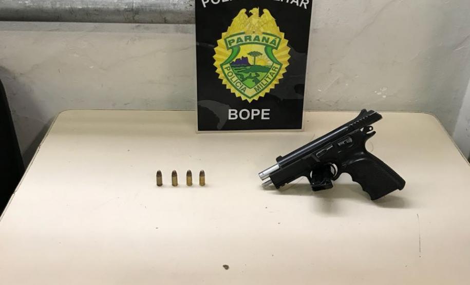 Operação Pagamento termina com arma de fogo e quase 20 quilos de maconha apreendidos na Capital e RMC Operação Pagamento termina com arma de fogo e quase 20 quilos de maconha apreendidos na Capital e RMC