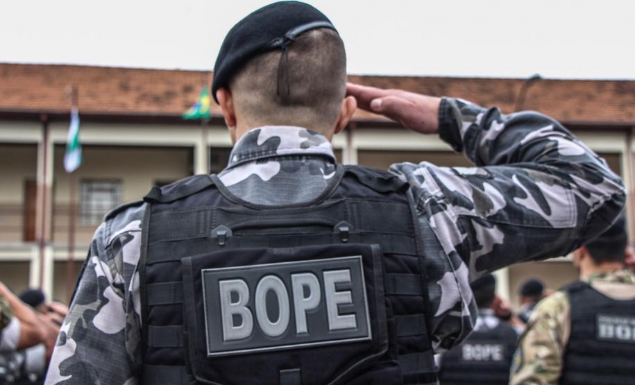 BOPE prende casal suspeito de praticar tráfico de drogas em Almirante Tamandaré