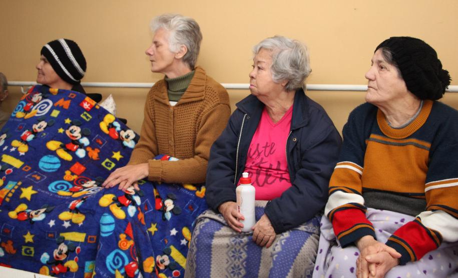 Curitiba, 24 de agosto de 2018 - Entrega de latas de leite banda PMPR.