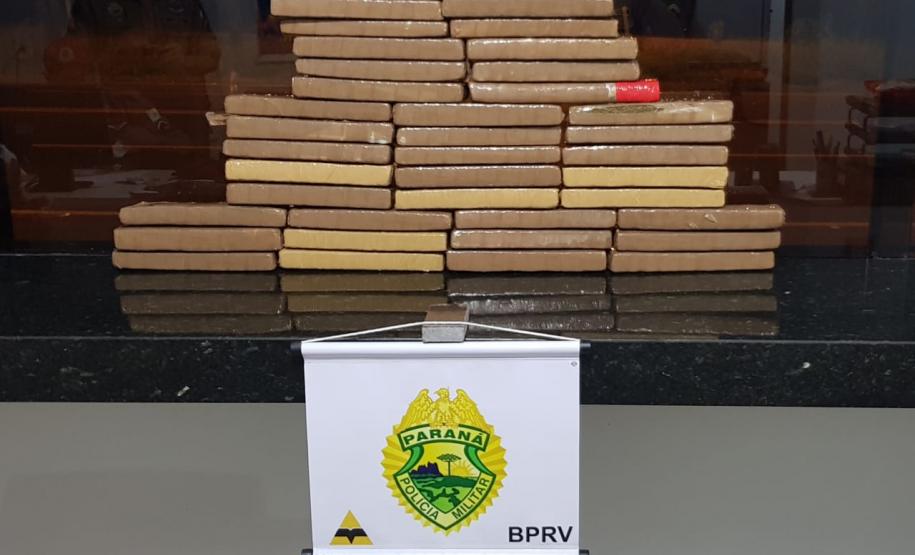 BPRv intercepta bagagem com 25 quilos de maconha em Iporã (PR), no Noroeste do estado BPRv intercepta bagagem com 25 quilos de maconha em Iporã (PR), no Noroeste do estado
