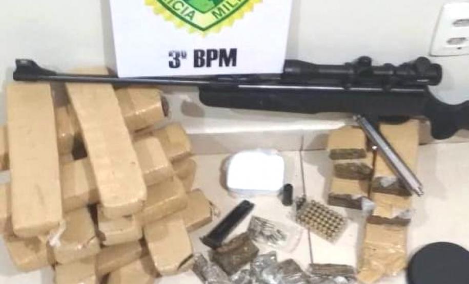 Mais de 14 quilos de drogas são apreendidos pela Polícia Militar no Sudoeste do Estado Mais de 14 quilos de drogas são apreendidos pela Polícia Militar no Sudoeste do Estado