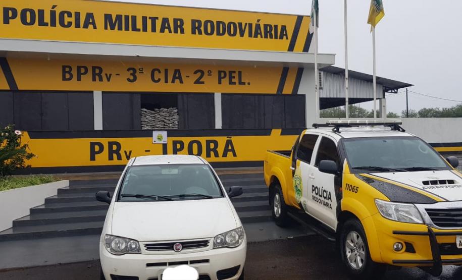 PM apreende quase 30 quilos de maconha em veículo que trafegava na PR-323; condutor é encaminhado PM apreende quase 30 quilos de maconha em veículo que trafegava na PR-323; condutor é encaminhado