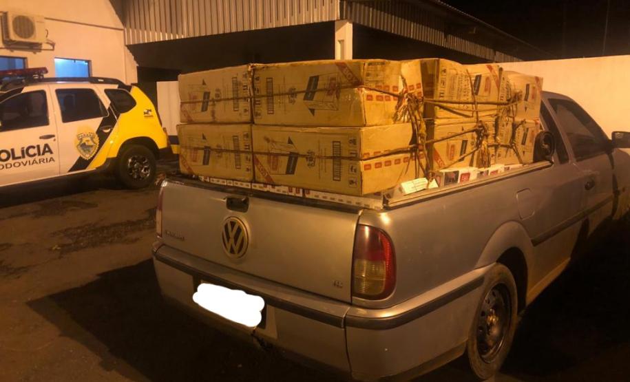 ROTAM apreende veículo carregado com caixas de cigarros em Iporã (PR)