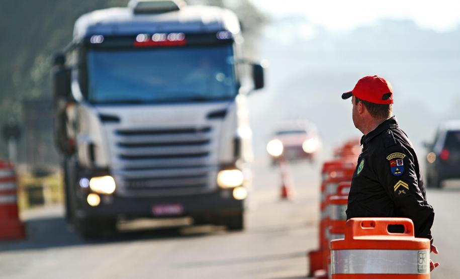 Feriado de Finados termina com 55 acidentes e 46 pessoas feridas nas estradas estaduais