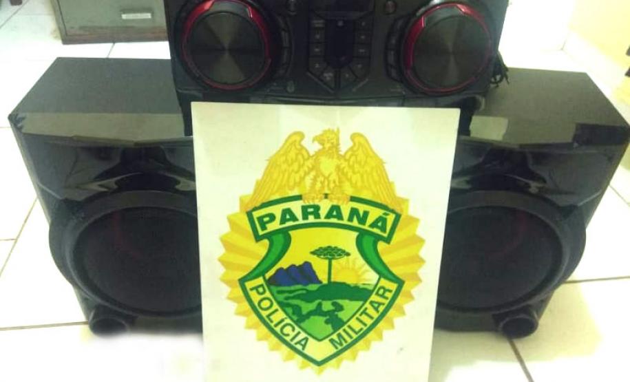 PM encaminha proprietária de bar após denúncia de perturbação de sossego; aparelho de som é apreendido