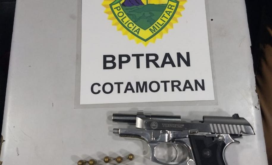 Durante blitz, BPTran apreende arma de fogo com numeração suprimida na Capital do estado