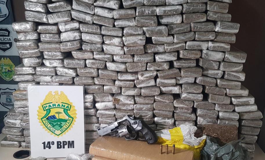 Após roubo, PM apreende mais de 100 quilos de maconha em Foz do Iguaçu (PR)