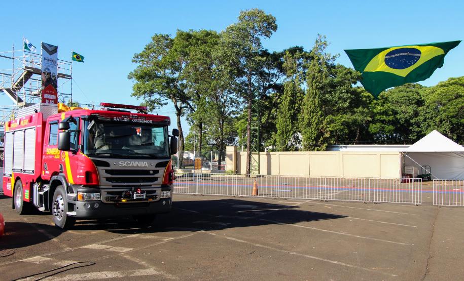 Cerca de 3 mil bombeiros militares de todo o Brasil participam da abertura do XVIII Seminário Nacional de Bombeiros em Foz do Iguaçu, no Paraná Cerca de 3 mil bombeiros militares de todo o Brasil participam da abertura do XVIII Seminário Nacional de Bombeiros em Foz do Iguaçu, no Paraná