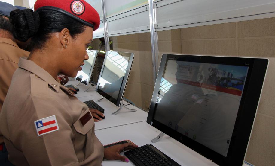 Cerca de 3 mil bombeiros militares de todo o Brasil participam da abertura do XVIII Seminário Nacional de Bombeiros em Foz do Iguaçu, no Paraná Cerca de 3 mil bombeiros militares de todo o Brasil participam da abertura do XVIII Seminário Nacional de Bombeiros em Foz do Iguaçu, no Paraná