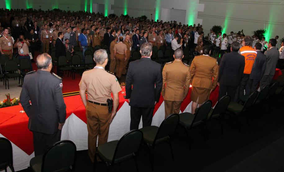 Cerca de 3 mil bombeiros militares de todo o Brasil participam da abertura do XVIII Seminário Nacional de Bombeiros em Foz do Iguaçu, no Paraná Cerca de 3 mil bombeiros militares de todo o Brasil participam da abertura do XVIII Seminário Nacional de Bombeiros em Foz do Iguaçu, no Paraná
