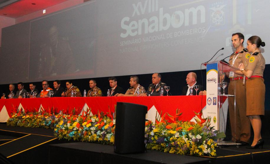 Cerca de 3 mil bombeiros militares de todo o Brasil participam da abertura do XVIII Seminário Nacional de Bombeiros em Foz do Iguaçu, no Paraná Cerca de 3 mil bombeiros militares de todo o Brasil participam da abertura do XVIII Seminário Nacional de Bombeiros em Foz do Iguaçu, no Paraná
