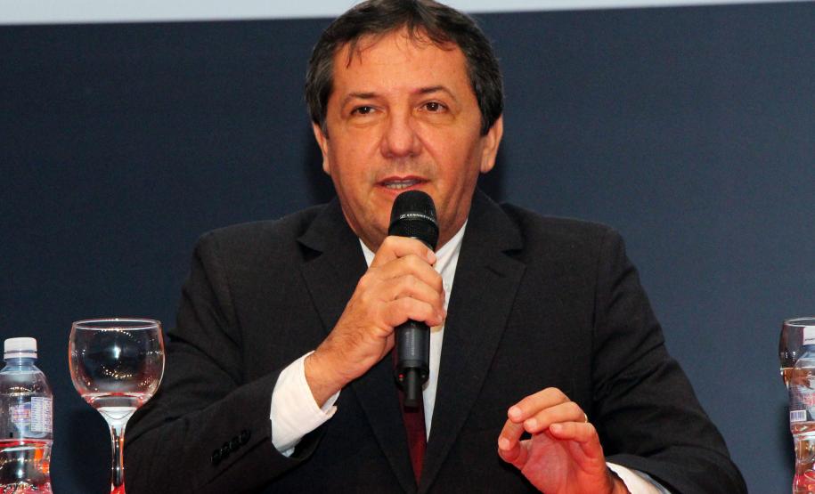 Cerca de 3 mil bombeiros militares de todo o Brasil participam da abertura do XVIII Seminário Nacional de Bombeiros em Foz do Iguaçu, no Paraná Cerca de 3 mil bombeiros militares de todo o Brasil participam da abertura do XVIII Seminário Nacional de Bombeiros em Foz do Iguaçu, no Paraná