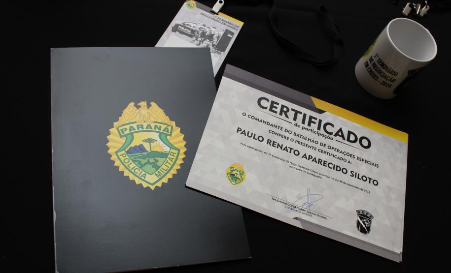 Curitiba, 30 de novembro de 2018, Negociação em Crises