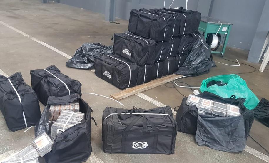 BOPE apreende 1,2 tonelada de cocaína que se fosse vendida no exterior renderia cerca de 60 milhões BOPE apreende 1,2 tonelada de cocaína que se fosse vendida no exterior renderia cerca de 60 milhões