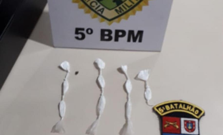 Em situações distintas, PM apreende drogas, revólver e encaminha quatro pessoas no Norte do estado