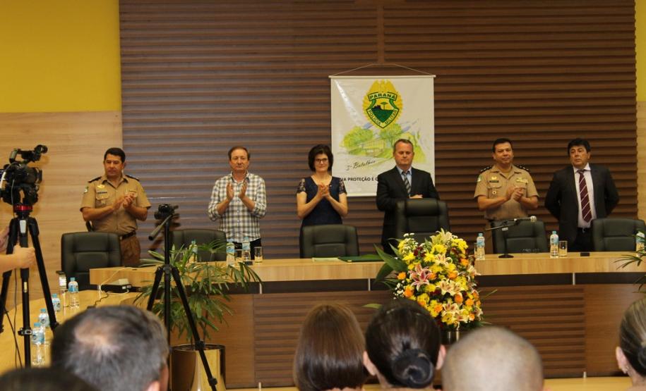 Vereadores de Pato Branco concedem ao tenente-coronel Dolenga o título de cidadão honorário