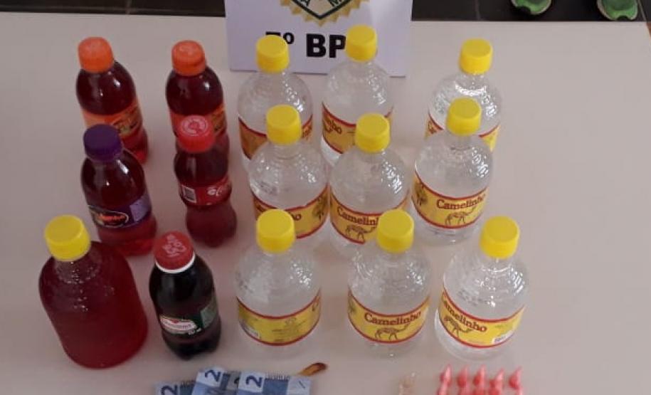 Garrafas de bebidas alcoólicas e drogas são apreendidas pela Polícia Militar no Norte do Estado