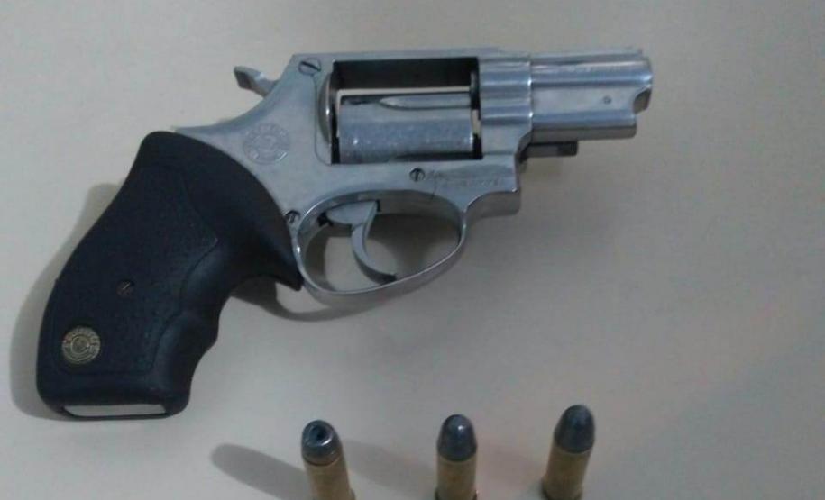 PM encaminha homem e apreende revólver após briga familiar em Palmeira (PR), no Sudeste do estado